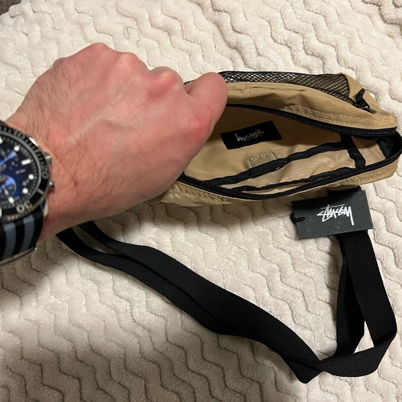 Stussy Men’s waist/sling bag - Picture 7 of 7
